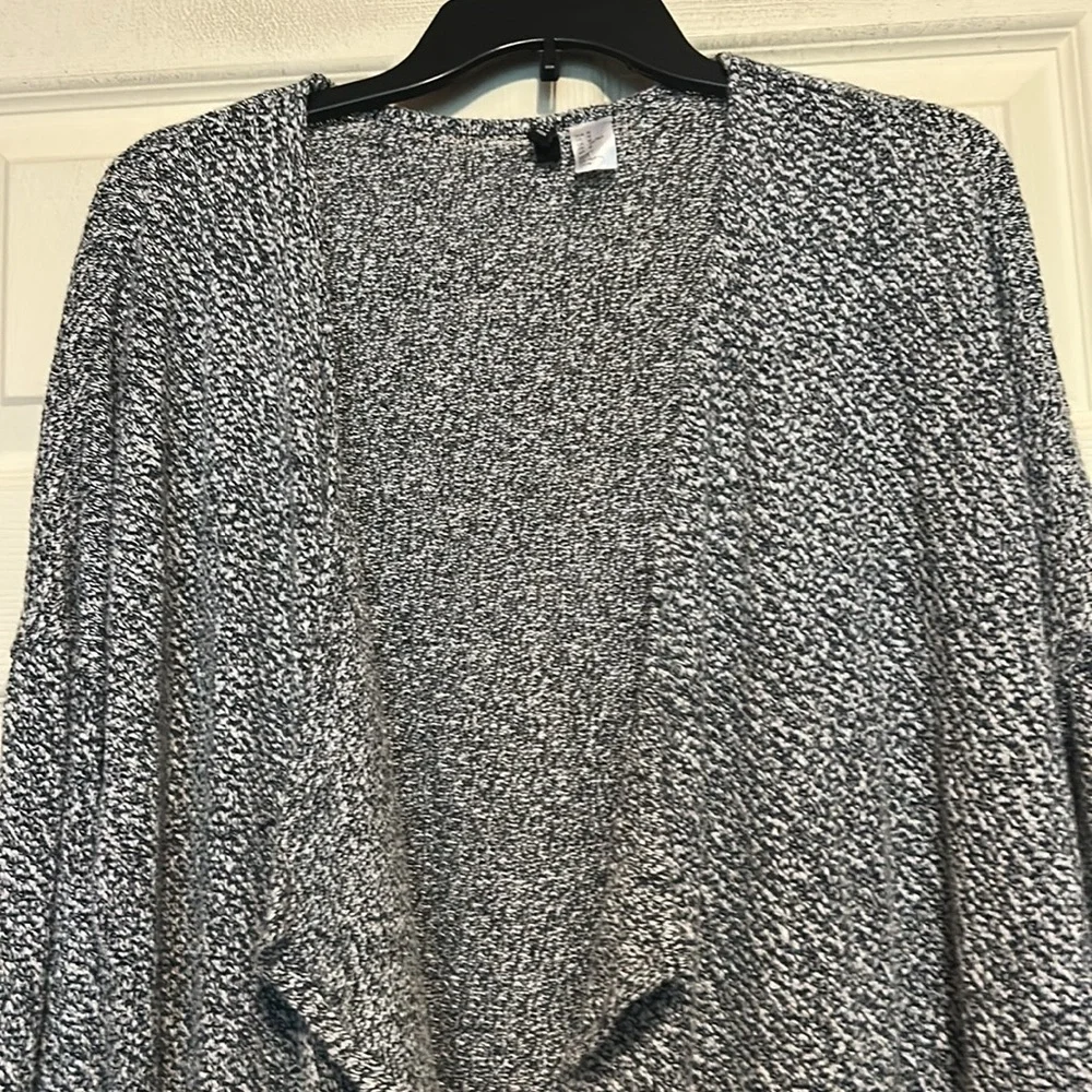 H&M Gray Open Front Cardigan Size Medium